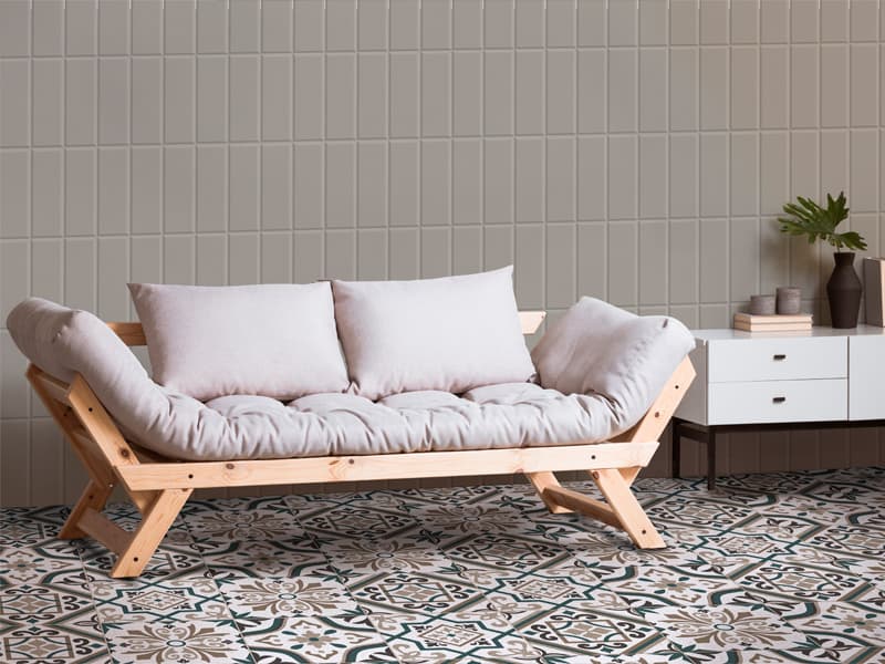 Sala con texturas tipo terraza