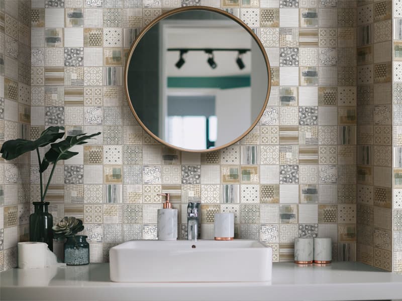 Tocador ecléctico con base decorada Moriscos