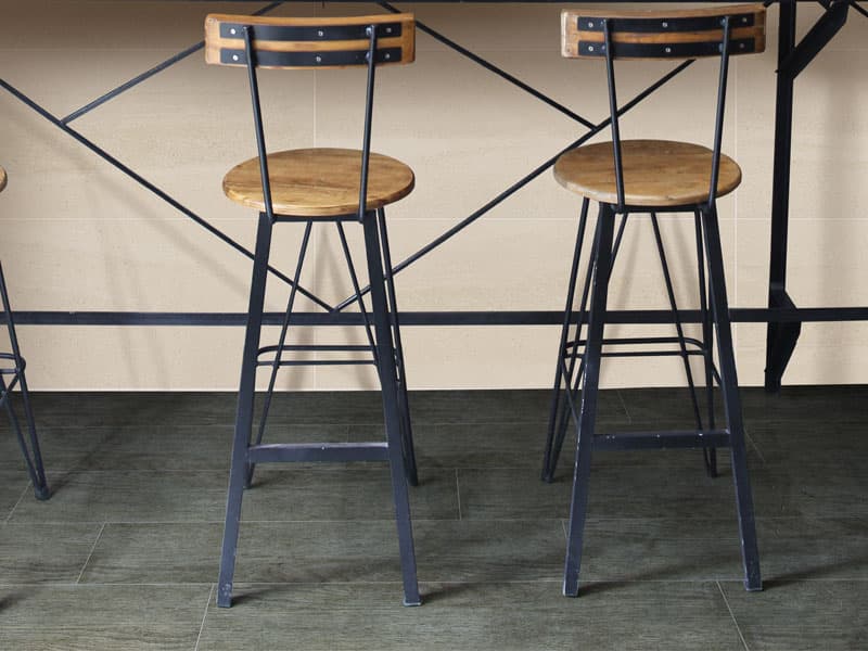 Barra de cafetería estilo industrial