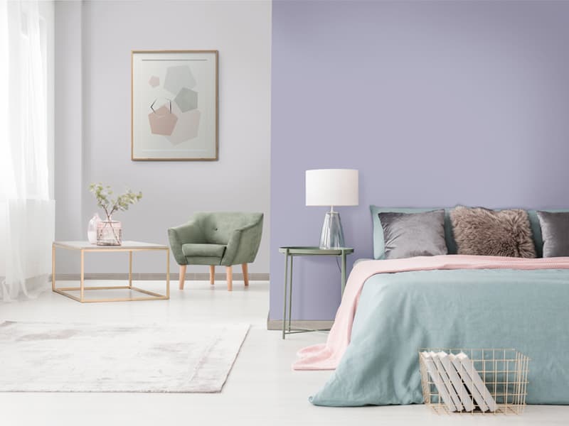 Alcoba infantil con tonos morados