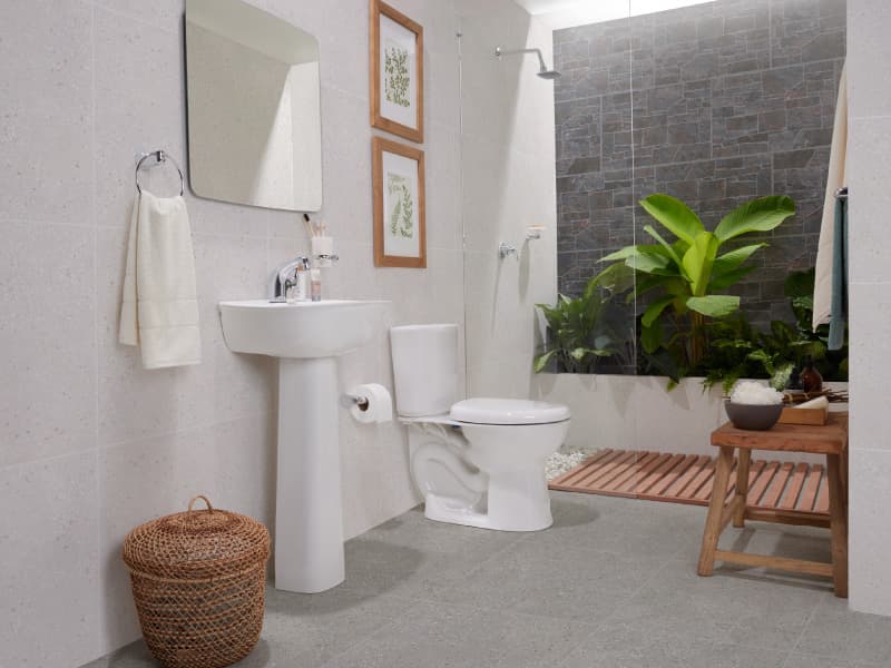 Baño cálido en tonos cafés